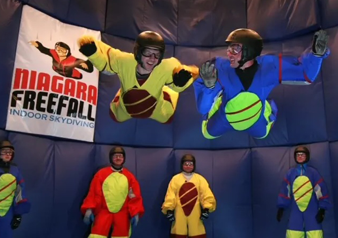 Freefall skydive Niagara Falls Canada